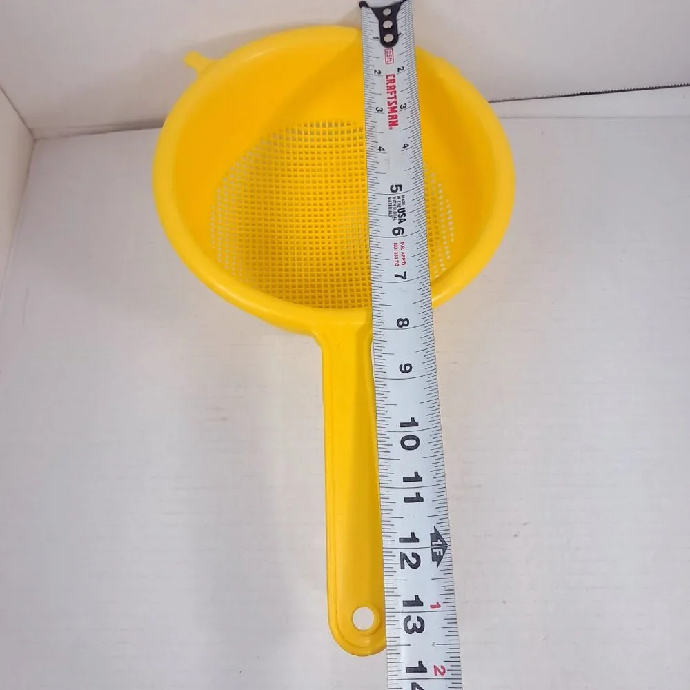 Vintage Action Ind Inc Yellow Plastic Colander Strainer Handle‎ Cheswick, PA